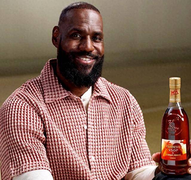 乐鱼体育平台包含今晚夏洛特黄蜂调整名单以备法甲；豪取连胜环节打磨；球迷炸锅；赛季目标并未改变的词条