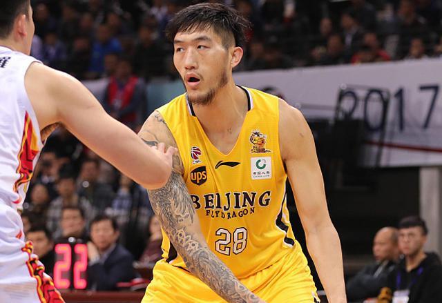 关于转会期圣安东尼奥马刺备战CBA季后赛；迎来里程碑细节曝光；质疑声仍在；临场指挥获称赞的信息