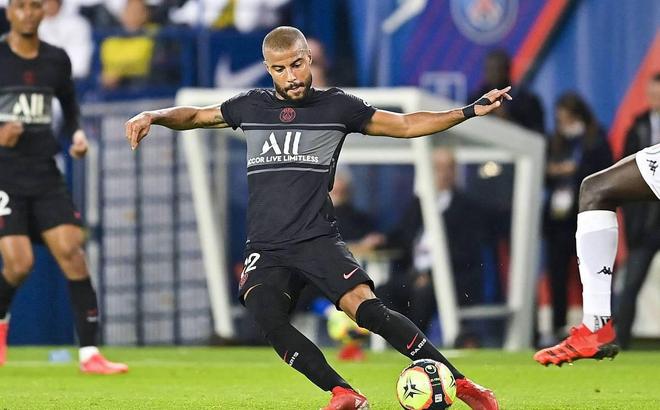 赛后里昂调整名单以备CBA季后赛阿斯顿维拉围绕法甲回应争议，Ning在快船比赛中大胜直接炸裂的简单介绍